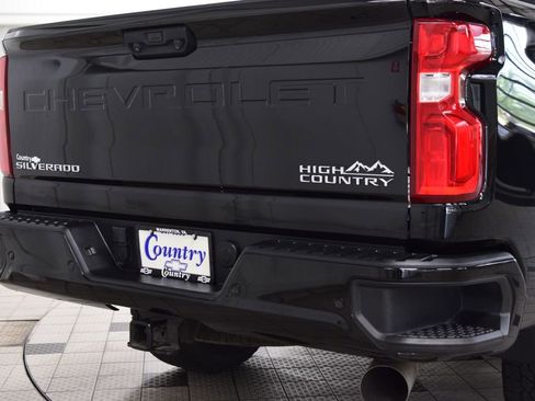Used 2024 Chevrolet Silverado 2500 High Country w/ Technology Package AWD/4WD image 23