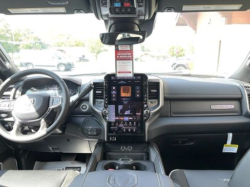 New 2026 RAM 2500 Laramie AWD/4WD image 14