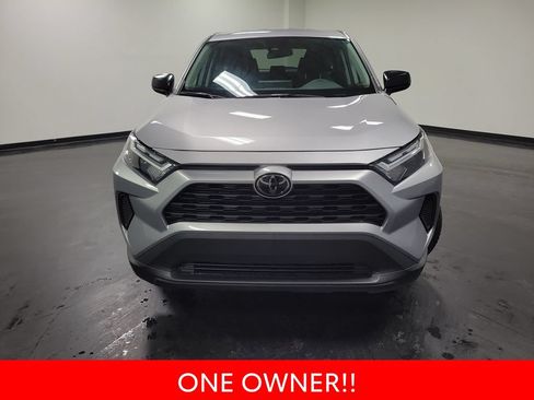 Used 2023 Toyota RAV4 LE AWD/4WD image 3