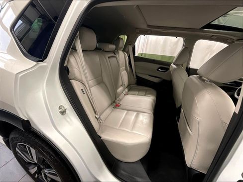 Certified 2023 Nissan Rogue SL w/ SL Premium Package image 16