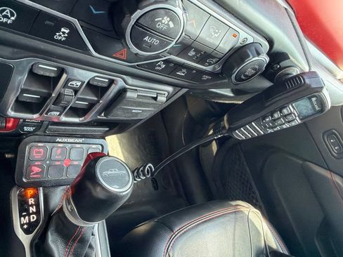 Used 2021 Jeep Gladiator Rubicon AWD/4WD image 5