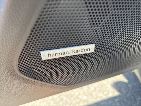 Used 2017 Subaru Outback 3.6R Limited image 5