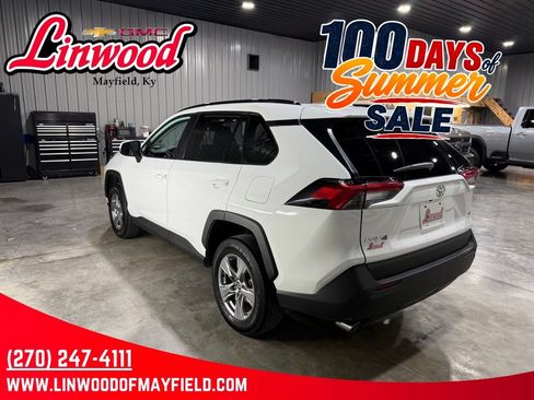 Used 2025 Toyota RAV4 XLE FWD image 3