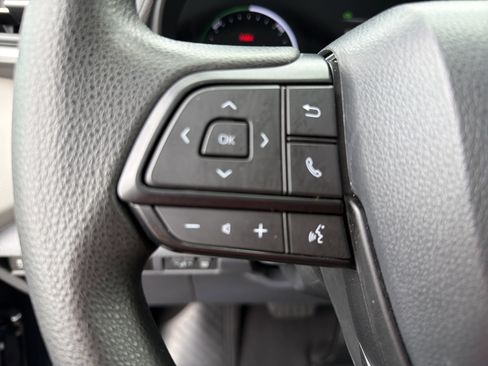 Certified 2024 Toyota Sienna LE image 9