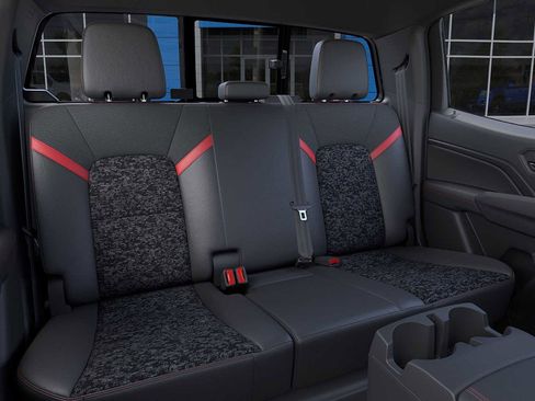 New 2025 Chevrolet Colorado Z71 image 17