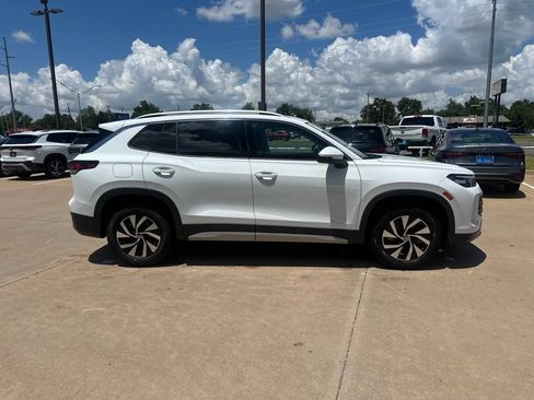 Used 2026 Volkswagen Tiguan S AWD/4WD image 4