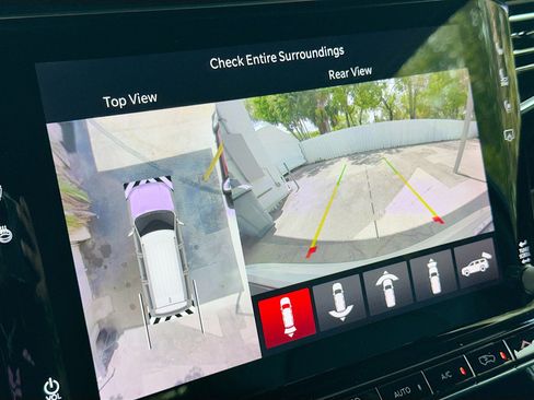 Used 2022 Jeep Grand Wagoneer Series I image 14