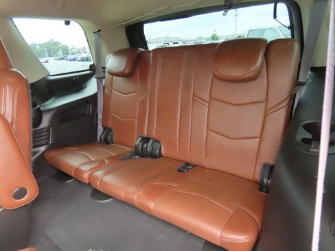 Used 2015 Cadillac Escalade Premium AWD/4WD image 21