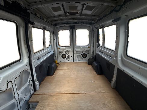 Used 2017 Ford Transit 350 XL image 12