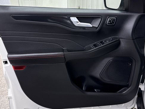 Used 2023 Ford Escape ST-Line Select w/ Tech Pack #2 image 4