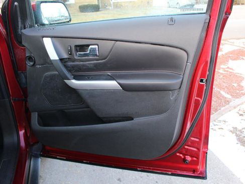 Used 2013 Ford Edge SEL image 38