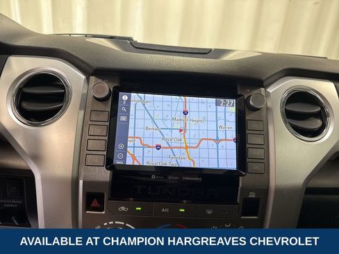 Used 2020 Toyota Tundra SR5 w/ SR5 Upgrade Package AWD/4WD image 18