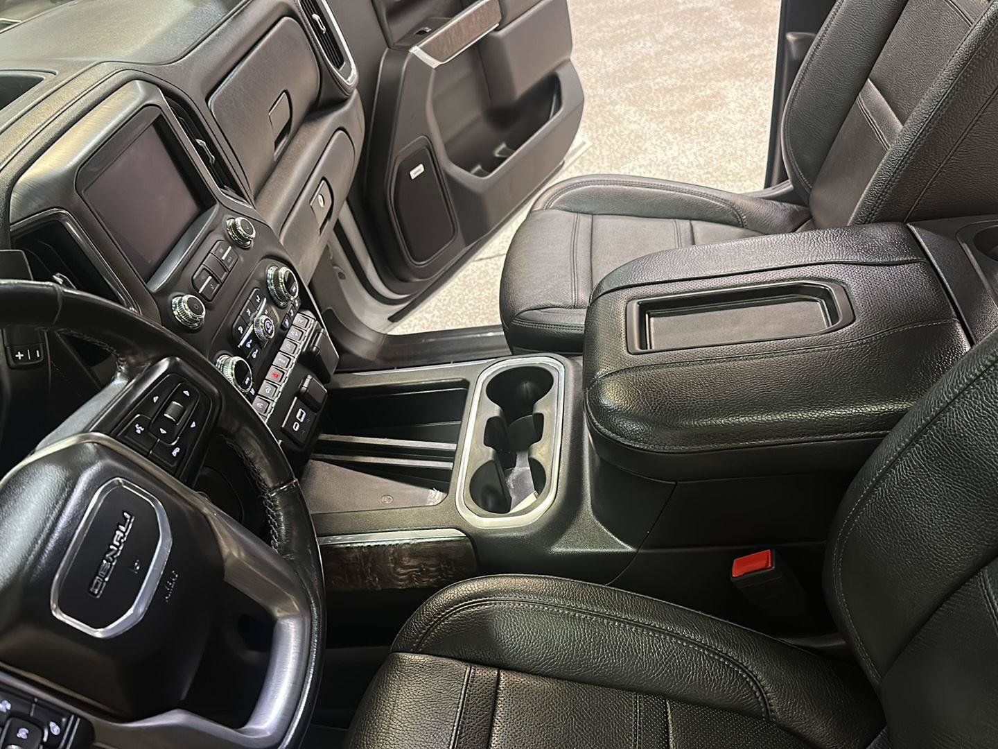 Used 2020 GMC Sierra 1500 Denali w/ Denali Ultimate Package AWD/4WD image 28