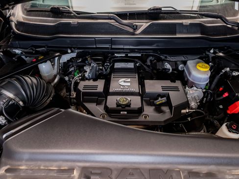 Used 2023 RAM 2500 Limited image 27