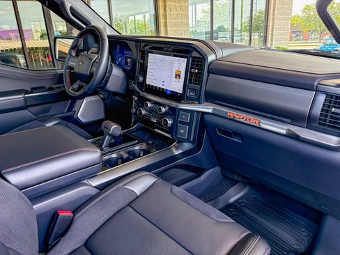 Used 2025 Ford F150 Raptor AWD/4WD image 30