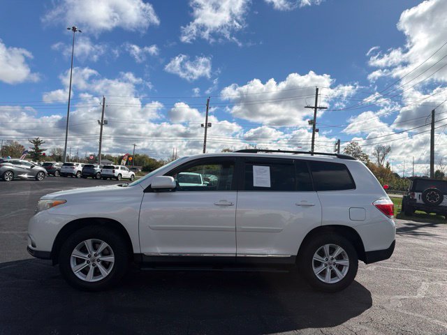 Used 2012 Toyota Highlander FWD w/ Tech Pkg image 4
