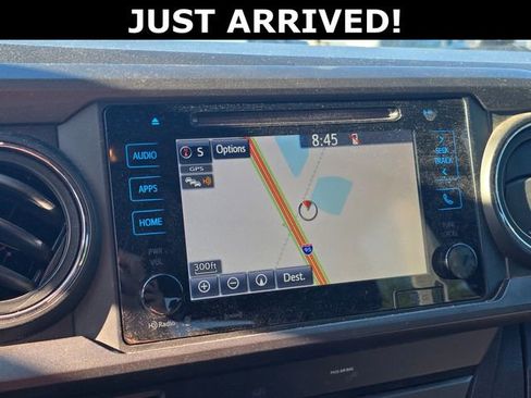 Used 2019 Toyota Tacoma TRD Sport image 17