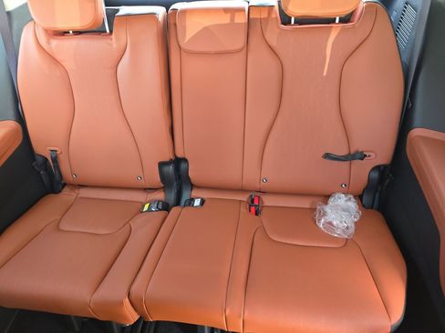 New 2026 Kia Carnival SX FWD image 18