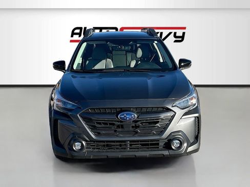 Used 2023 Subaru Outback Limited AWD/4WD image 2