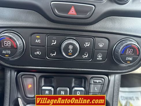 Used 2021 GMC Terrain SLT w/ Elevation Edition AWD/4WD image 20