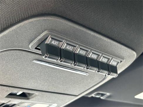 New 2026 Ford F350 Platinum w/ Tremor Off-Road Package image 35
