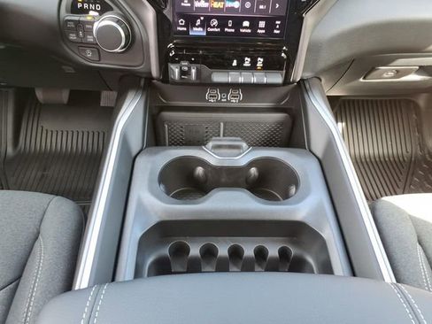 New 2026 RAM 1500 4x4 Crew Cab image 19
