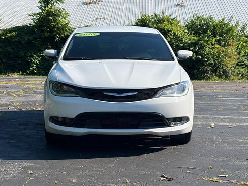 Used 2016 Chrysler 200 S w/ Comfort Group FWD image 10