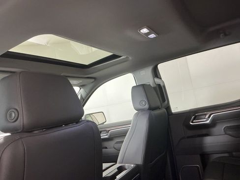 New 2026 Chevrolet Silverado 1500 LTZ w/ LTZ Premium Package AWD/4WD image 9