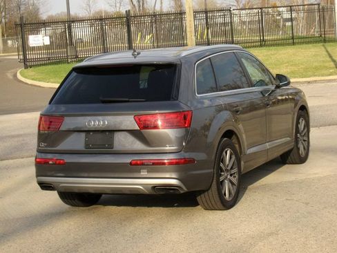 Used 2019 Audi Q7 3.0T Premium Plus w/ Premium Plus Package AWD/4WD image 12