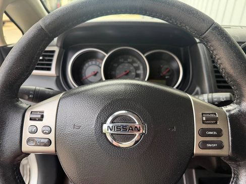 Used 2009 Nissan Versa Hatchback w/ Convenience Pkg FWD image 15