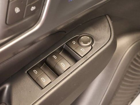 New 2026 Chevrolet Equinox EV RS image 9