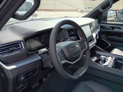 New 2026 Jeep Grand Wagoneer L Limited AWD/4WD image 9