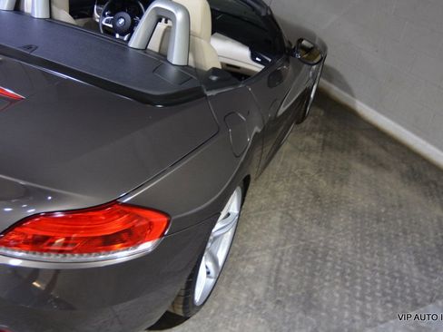Used 2010 BMW Z4 sDrive35i image 14