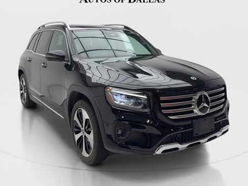Used 2025 Mercedes-Benz GLB 250 4MATIC image 2