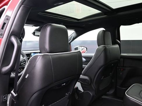 New 2026 Chrysler Pacifica Limited FWD image 26