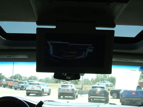 Used 2020 Cadillac Escalade ESV Premium Luxury image 13