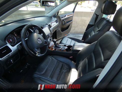 Used 2014 Volkswagen Touareg VR6 AWD/4WD image 47
