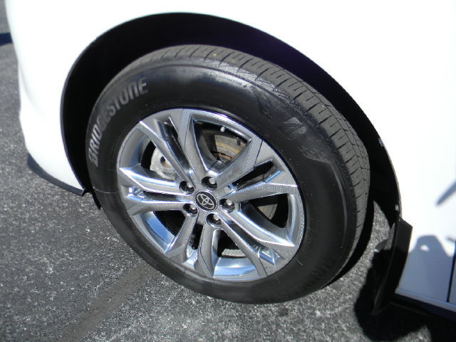 Certified 2024 Toyota Sienna Platinum AWD/4WD image 10