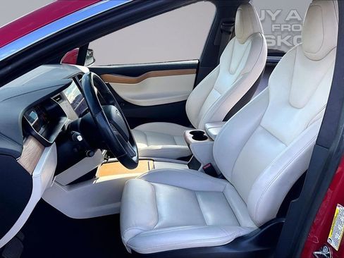 Used 2020 Tesla Model X Long Range image 24