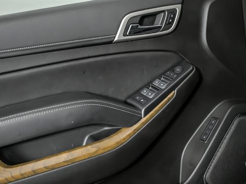 Used 2020 GMC Yukon Denali image 17