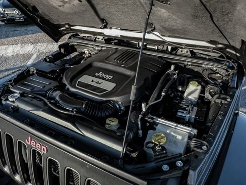 Used 2017 Jeep Wrangler Unlimited Rubicon image 52