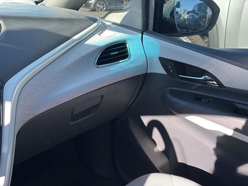 Used 2020 Chevrolet Bolt LT image 20