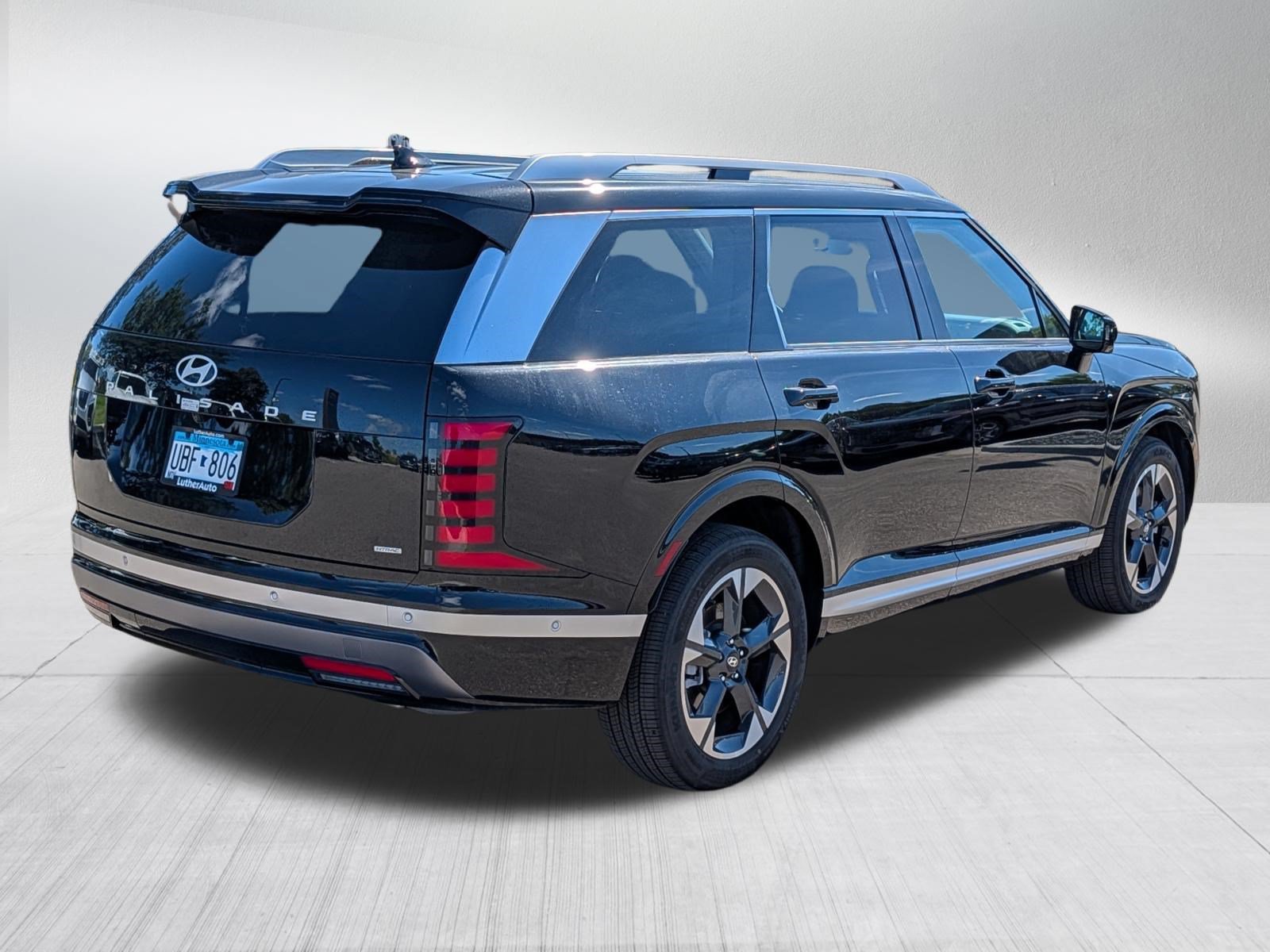 Certified 2026 Hyundai Palisade Limited AWD/4WD image 7
