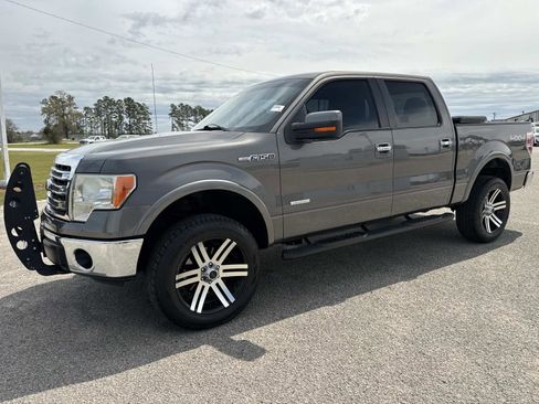 Used 2013 Ford F150 Lariat w/ Mid Equipment Group image 8