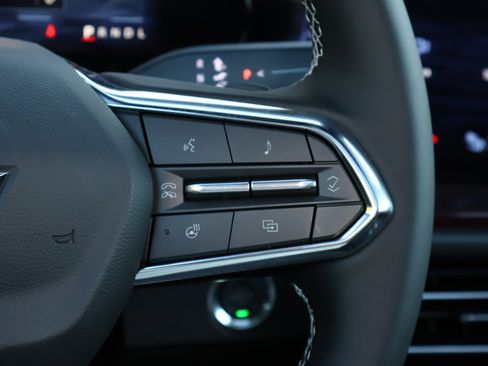 New 2026 Chevrolet Traverse Z71 w/ Driver Confidence Package image 15