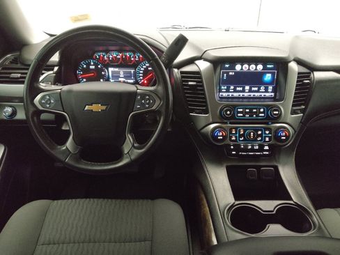 Used 2016 Chevrolet Suburban LS RWD image 22