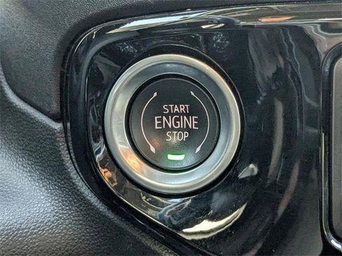 Used 2025 GMC Sierra 1500 SLT image 35