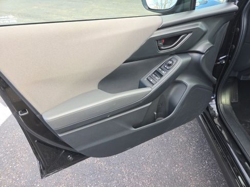 Certified 2025 Subaru Crosstrek 2.0i image 13