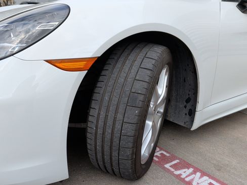 Used 2021 Porsche 718 Cayman image 12