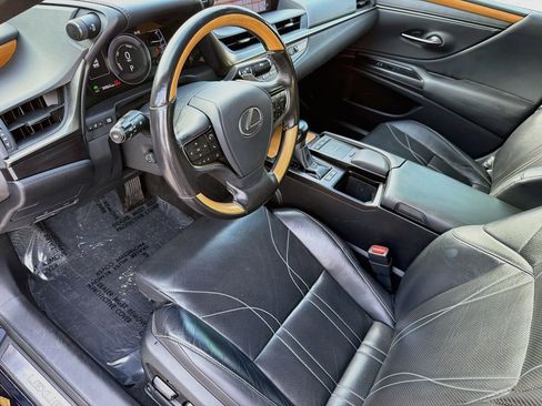 Used 2019 Lexus ES 300h FWD image 26